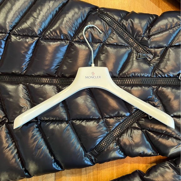 MONCLER Fulmarus Giubbotto Black Down Coat - Picture 14 of 16